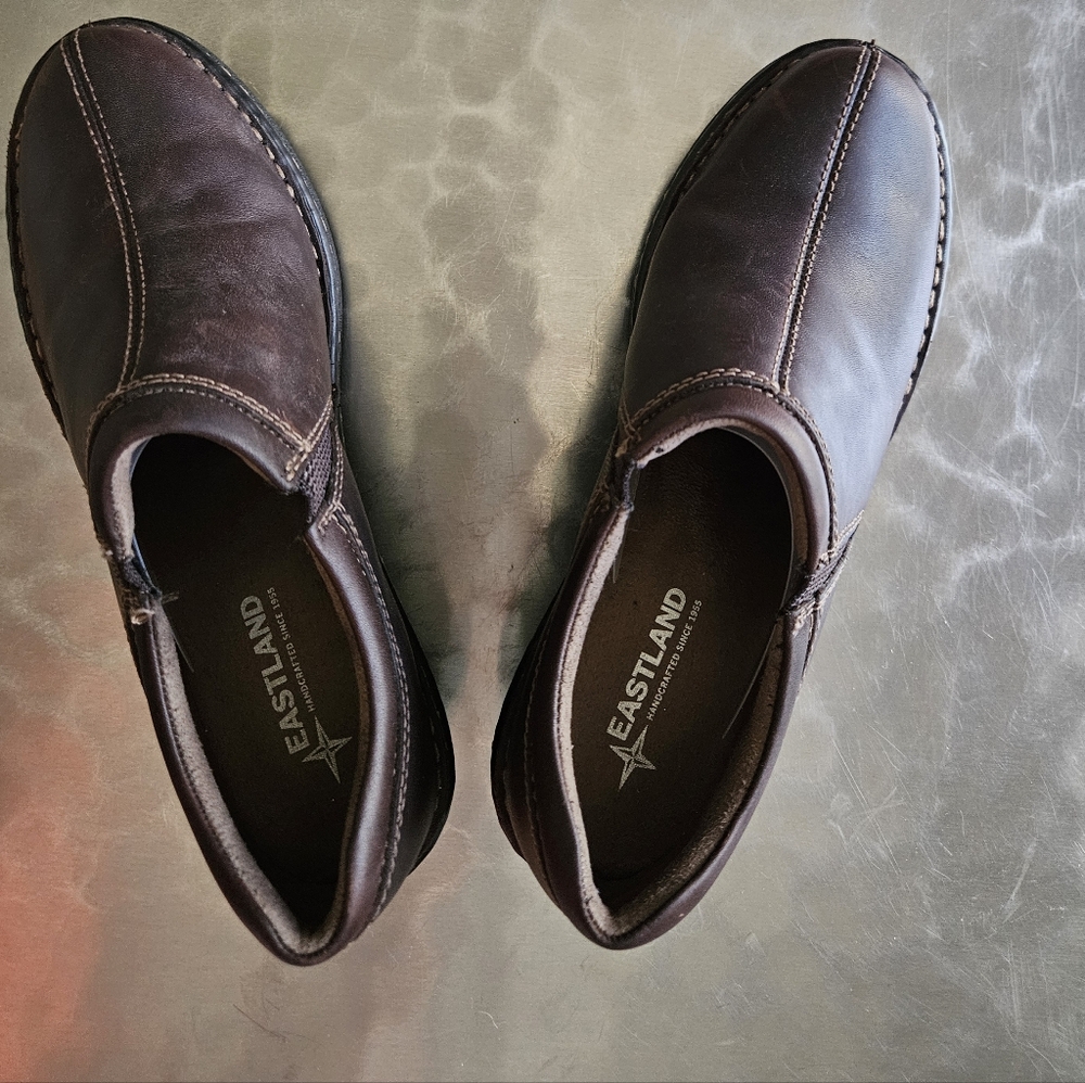 Women's Eastland Amore Brown Leather Slip-on Shoes, Sz 8.5M - Picture 4 of 6